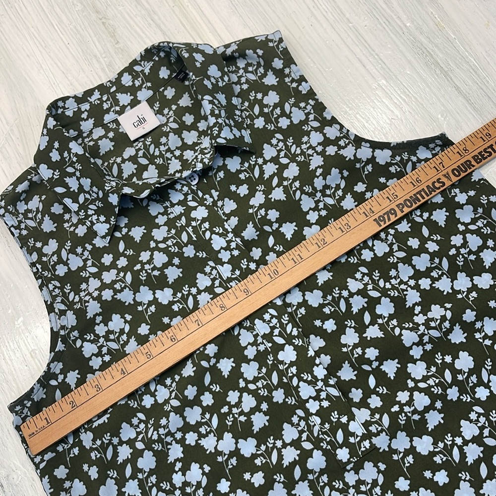 π5/$25π Cabi Olive Green Sleeveless Keepsake Pressed Floral Blouse Pullover Sz S - Picture 5 of 9